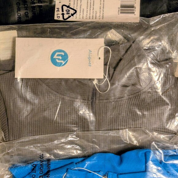 Long Sleeve Seamless Yoga Set - Picture 6 of 16